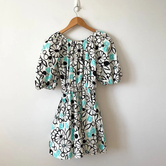 Zara Floral Print Poplin Wrap Puff Sleeve Dress NWOT White Blue Black Size XS - Picture 11 of 13